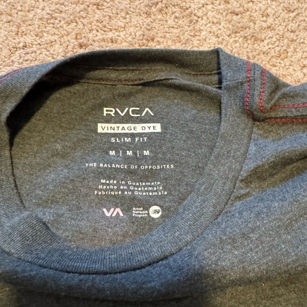 RVCA T-shirt - Picture 3 of 6